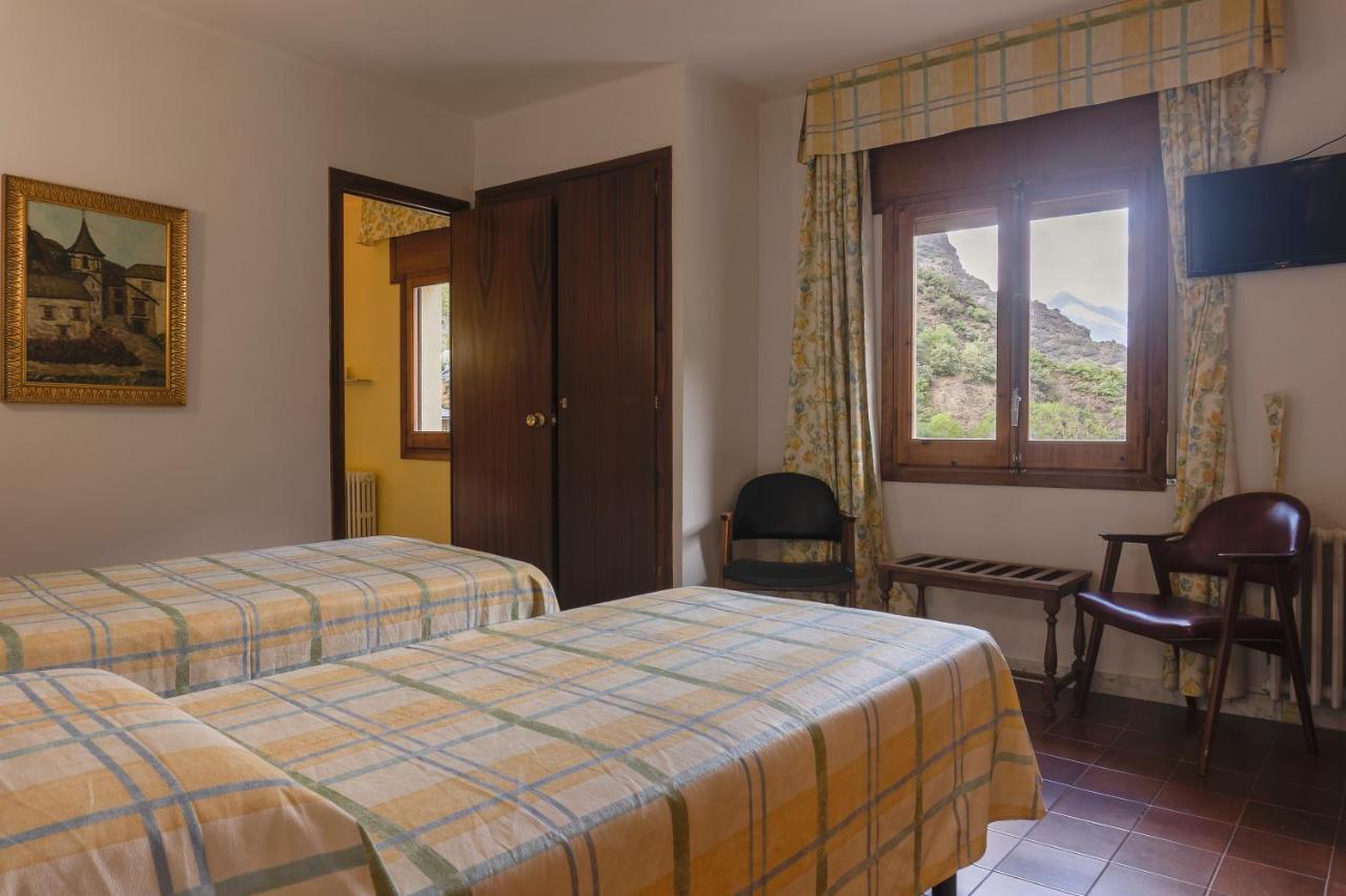 Hotel Cardos Ribera de Cardós المظهر الخارجي الصورة