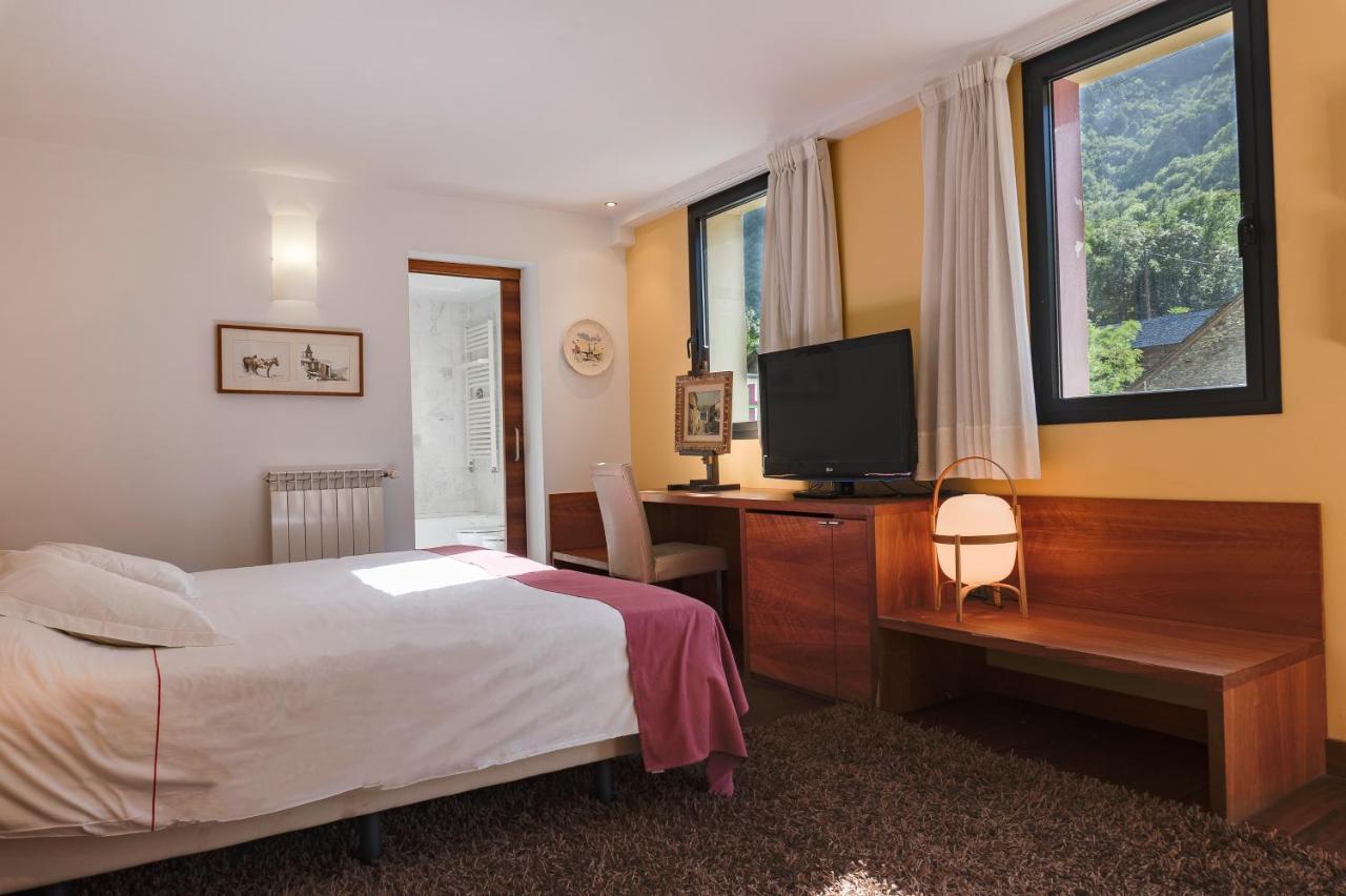 Hotel Cardos Ribera de Cardós المظهر الخارجي الصورة